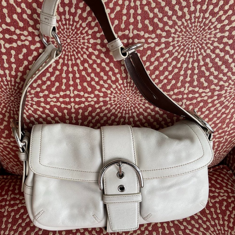 Y2K Vintage Coach White Leather Shoulder Bag with Silver Buckle